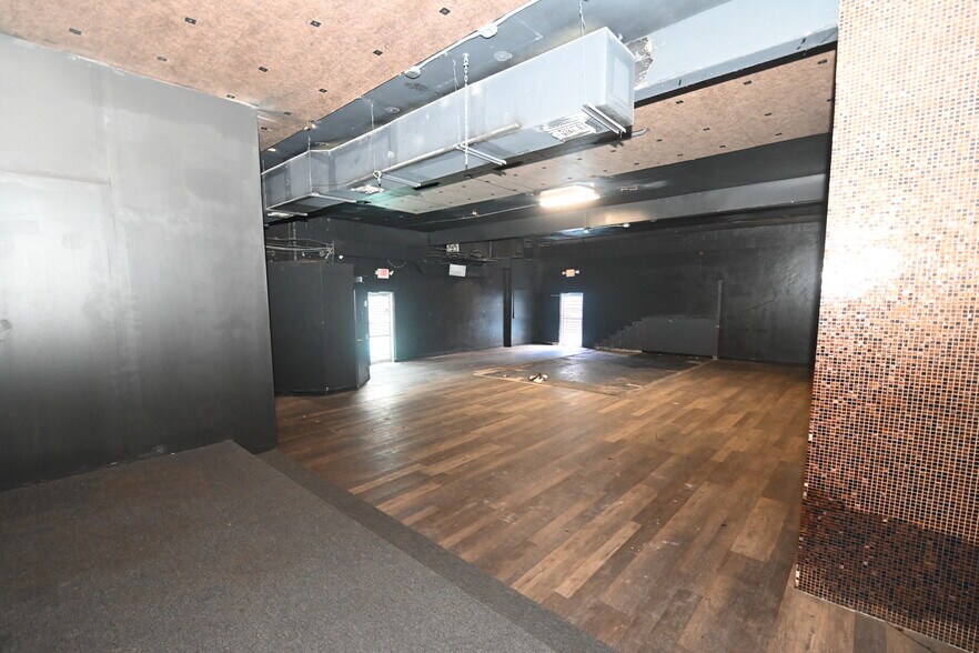 More Photos Of 47 W Amelia St, Orlando Bar For Sale