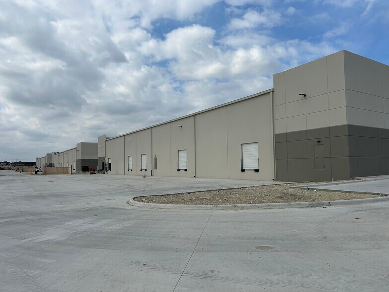 More Photos Of FM 1626 & Plum Creek Meadows, Kyle Unknown For Lease