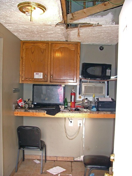 More Photos Of 327 W 6th Ave, Bowling Green Auto Dealership For Sale