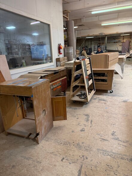 More Photos Of 255 Leonia Ave, Bogota Light Manufacturing For Lease