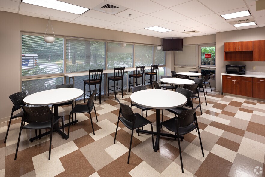 More Photos Of 301 E Germantown Pike, East Norriton Township Unknown For Lease