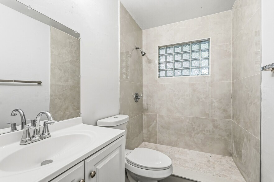More Photos Of 662 Granada St, Fort Pierce Apartments For Sale