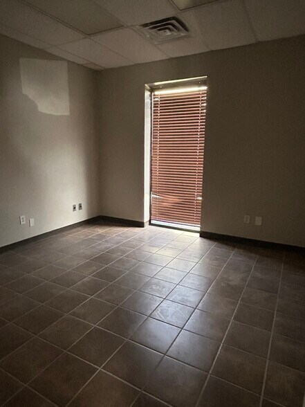 More Photos Of 12620 W County Road 133, Odessa Warehouse For Lease