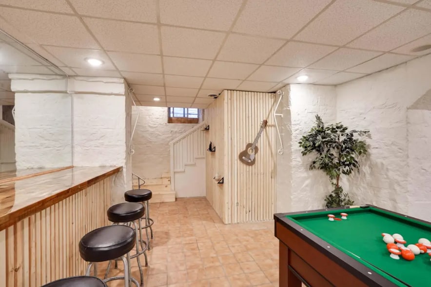 More Photos Of 211 Wisconsin Ave, Wisconsin Dells Hotel For Sale