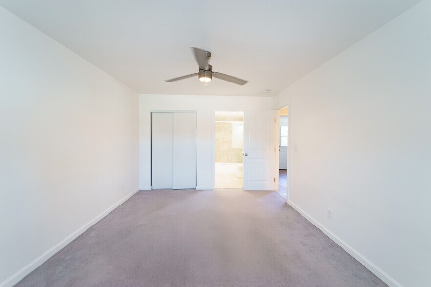 More Photos Of 562-564 11th St, Imperial Beach Apartments For Sale