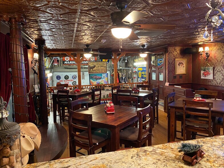 More Photos Of 9181 Commerce Center Cir, Highlands Ranch Self Storage For Sale