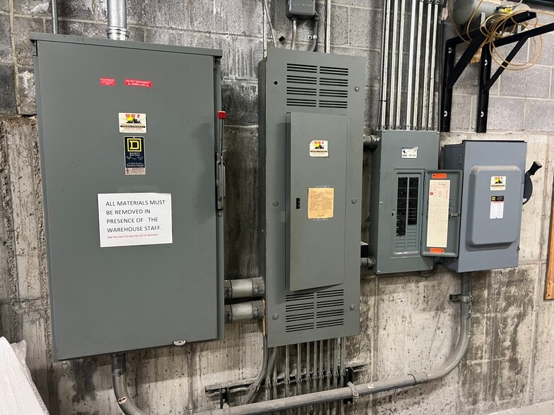 More Photos Of 1225-1301 E 18th St, Kansas City Warehouse For Sale