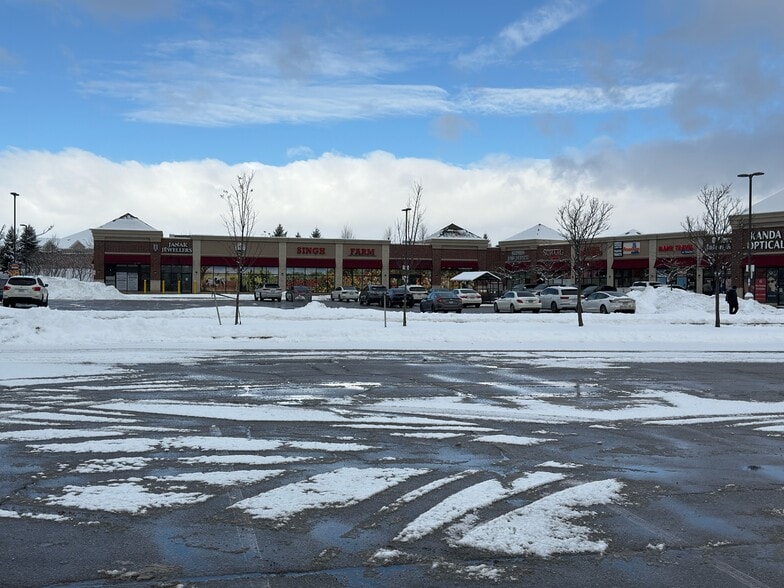 More Photos Of 10 Cottrelle Blvd, Brampton Office For Sale