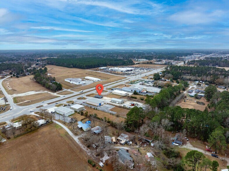 More Photos Of 3261 New Bern Hwy, Jacksonville Light Distribution For Lease