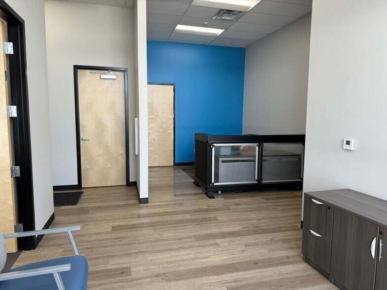 More Photos Of 3437 W Water St, Riverton Industrial For Lease