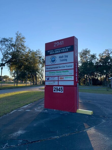 More Photos Of 2945 NE 3rd St, Ocala Office For Sale