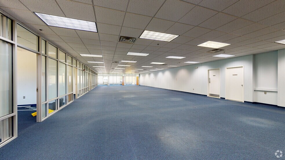 More Photos Of 307 College Rd E, Princeton Research And Development For Lease