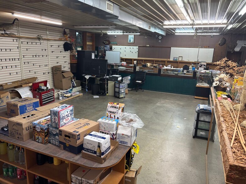 More Photos Of , Garden City General Retail For Sale