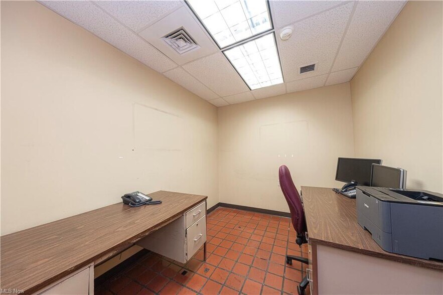 More Photos Of 1439 Sunset Blvd, Steubenville Light Manufacturing For Sale