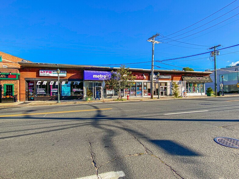 More Photos Of 851 Merrick Rd, Baldwin General Retail For Sale