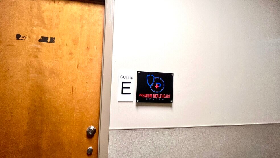 More Photos Of 561 Cranbury Rd, East Brunswick Medical For Sale