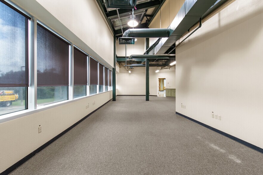 More Photos Of 1920 W Villa Maria Rd, Bryan Medical For Lease