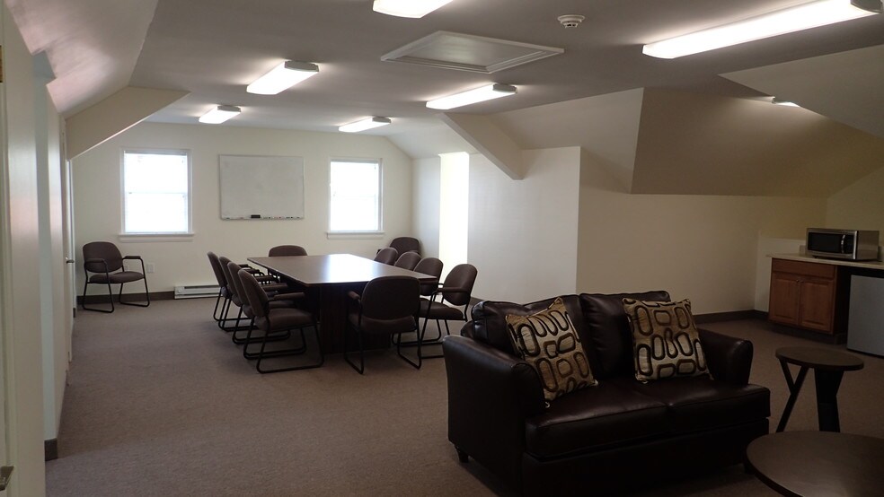 More Photos Of 1733 Washington Blvd, Easton Office For Sale