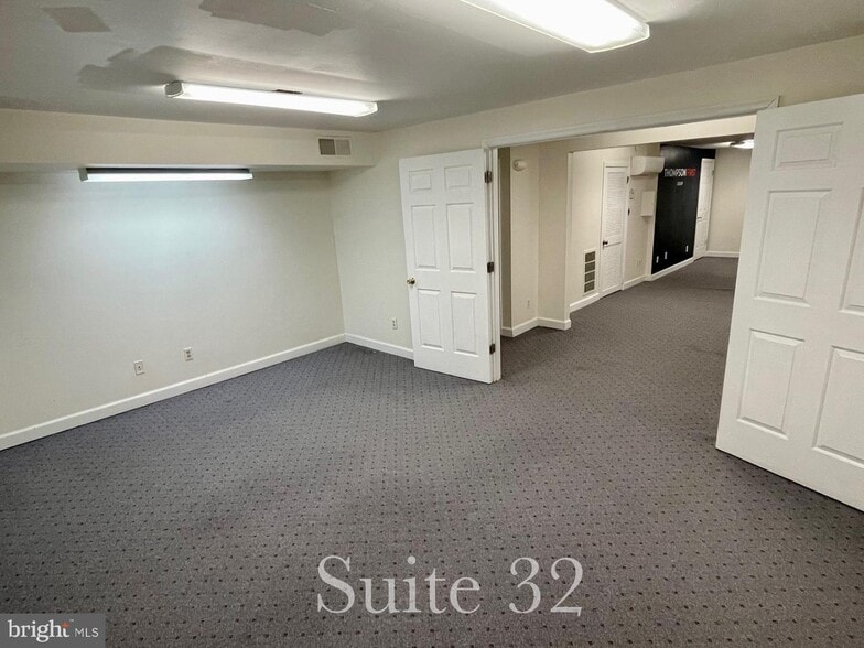More Photos Of 5201-5215 W Woodmill Dr, Wilmington Medical For Sale