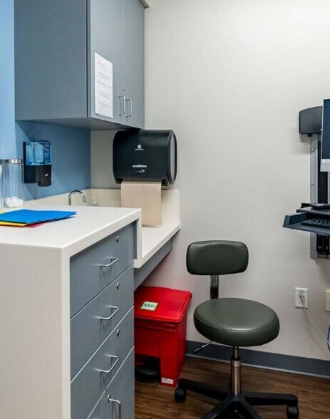 More Photos Of 2821 Island Ave, Philadelphia Medical For Lease