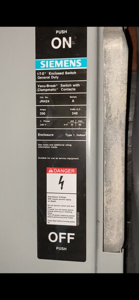 More Photos Of 60 E Gloucester Pike, Barrington Warehouse For Lease