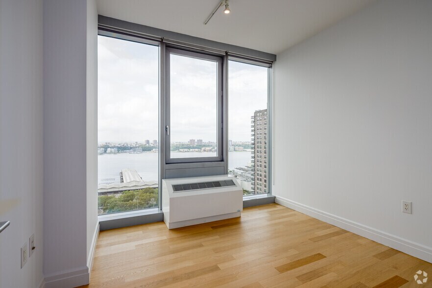 More Photos Of 554 W 54th St, New York Apartments For Lease