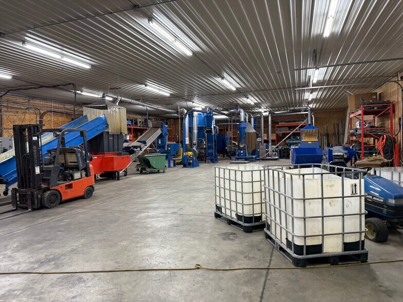 More Photos Of 1975 Spindt Dr, Waupaca Industrial For Sale