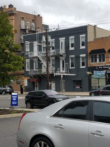 Primary Photo Of 1317-1319 Willow Ave, Hoboken Storefront Retail Residential For Lease