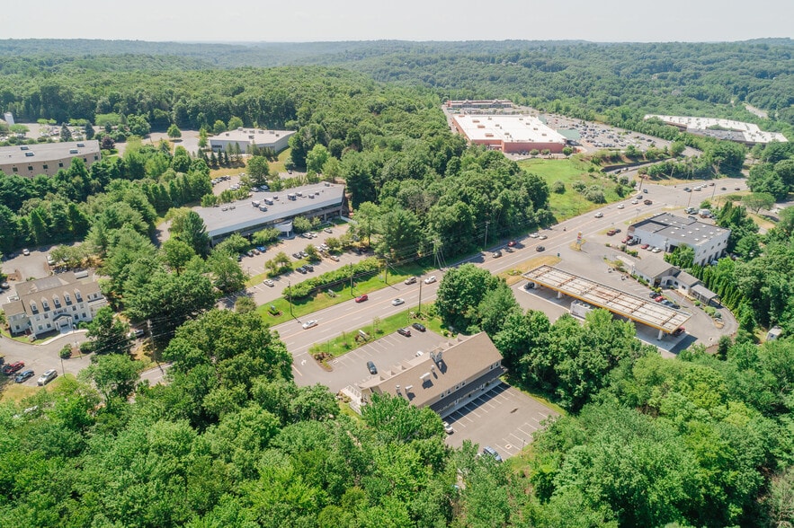 More Photos Of 123 Monroe Tpke, Trumbull Office For Lease