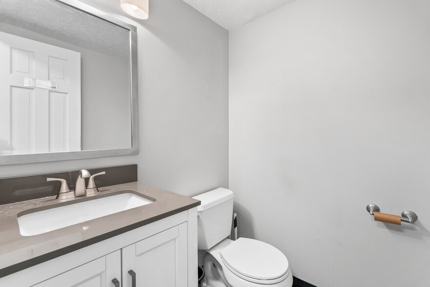 More Photos Of 6200 Fort Ave, Lynchburg Medical For Sale