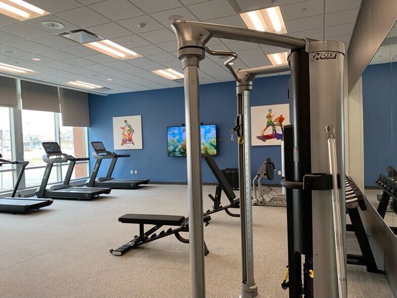 More Photos Of 100 N Manpower Pl, Milwaukee Office For Lease