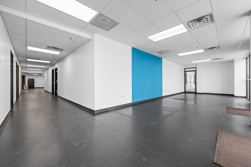 More Photos Of 2000 James St, Coralville Service For Lease