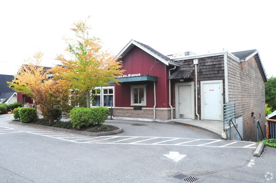 More Photos Of 15602 Main St NE, Duvall Storefront For Lease