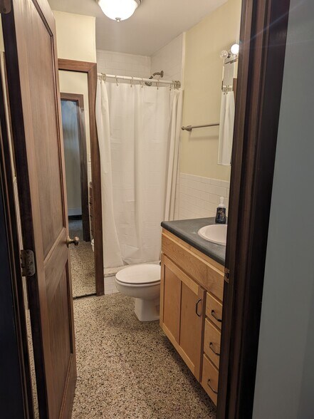 More Photos Of 125 N 4th St, Lafayette Office For Lease