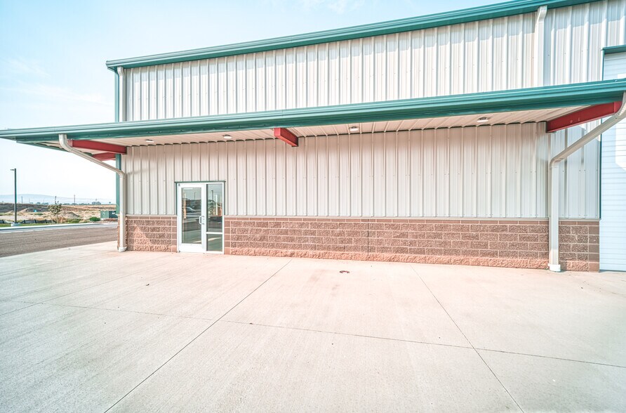 More Photos Of 2901 Rainier Pl, Pasco Warehouse For Lease