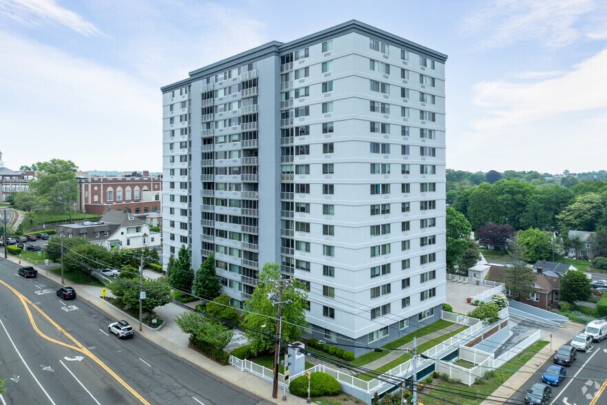 Primary Photo Of 1 Strawberry Hill Ave, Stamford Apartments For Lease