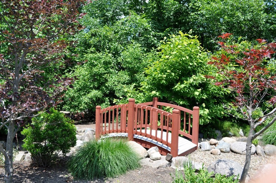 More Photos Of 17892 Chillicothe Rd, Chagrin Falls Office For Sale