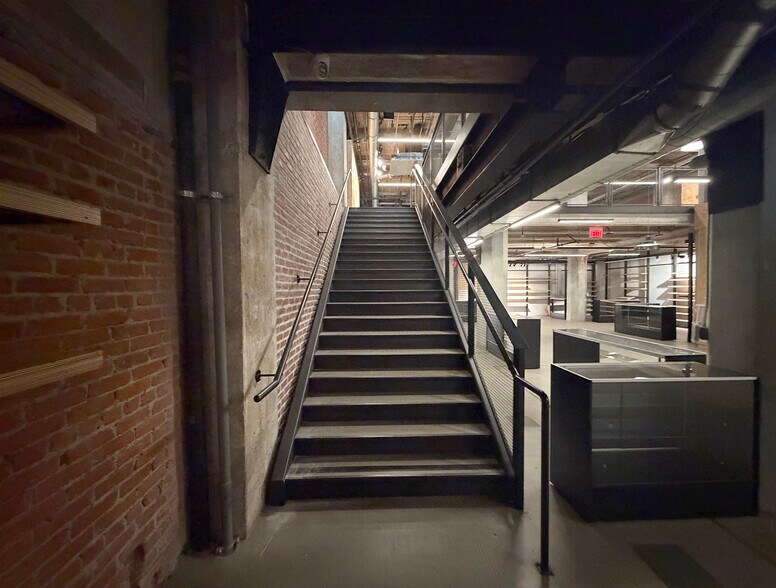 More Photos Of 808 S Broadway, Los Angeles Office For Lease