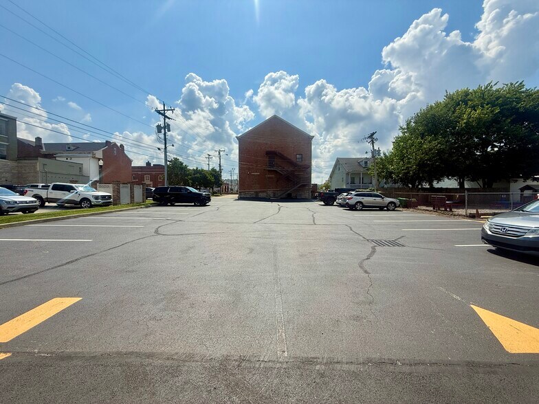 More Photos Of 15 W Center St, Lawrenceburg Coworking Space
