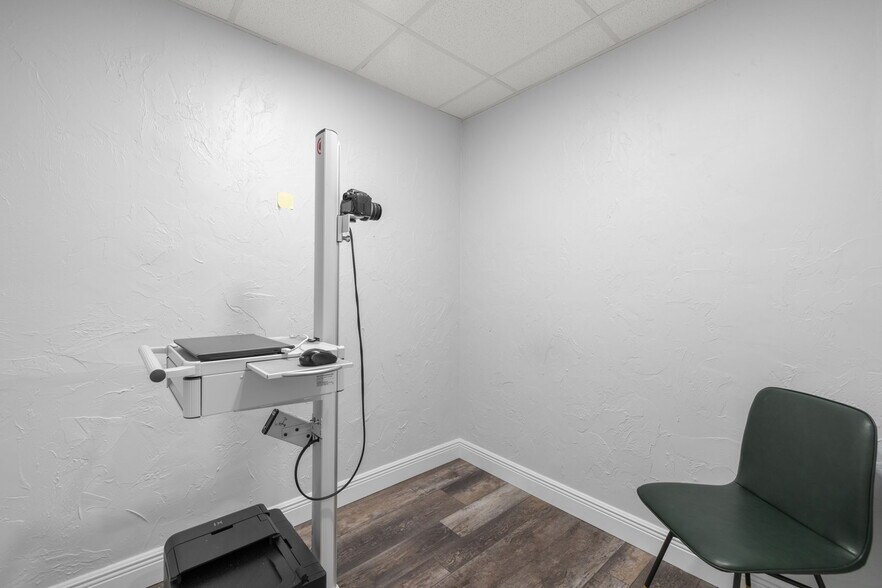 More Photos Of 815 S Howard Ave, Tampa Medical For Sale