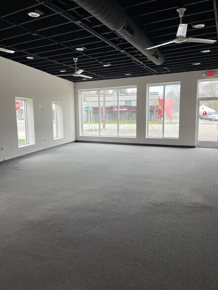 More Photos Of 4314-4320 Rochester Rd, Royal Oak Unknown For Lease
