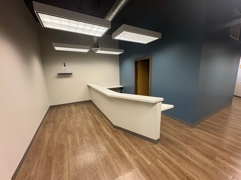 More Photos Of 1300 Hampton Ave, Saint Louis Office For Lease