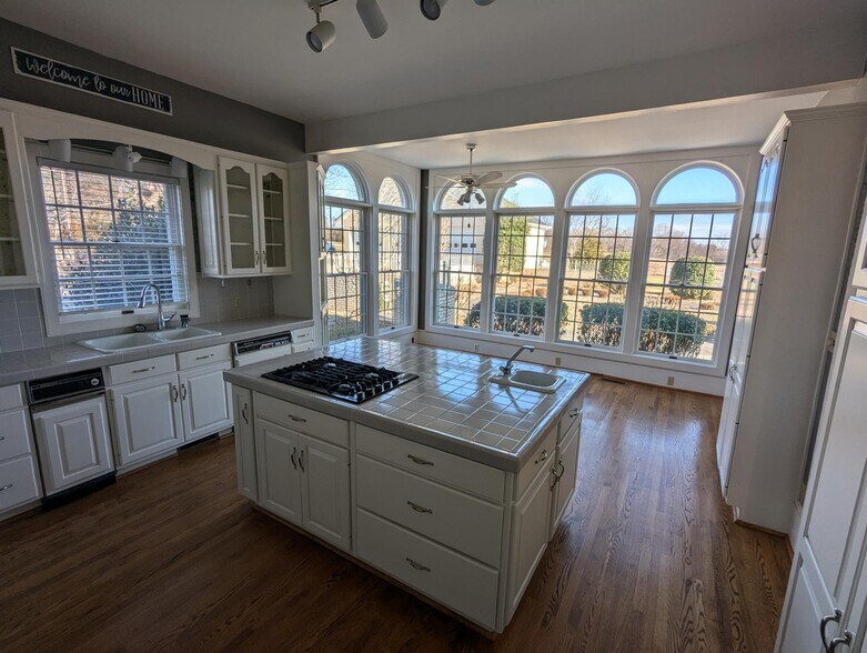 More Photos Of 4059 Lowry Rd, Goode Specialty For Sale