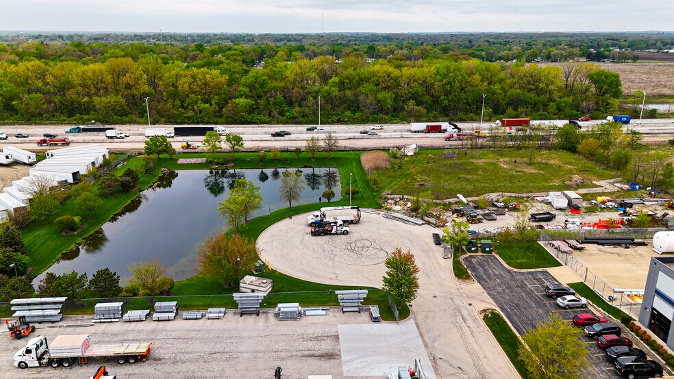 More Photos Of 17250 New Lenox Rd, Joliet Warehouse For Lease