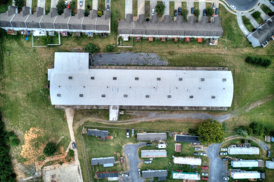 More Photos Of 110 McCauley Dr, Timberville Warehouse For Lease