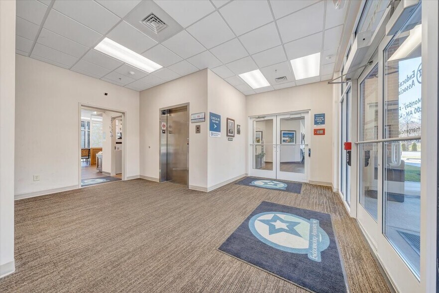 More Photos Of 3501 Colonial Green 11, Roanoke Office For Lease