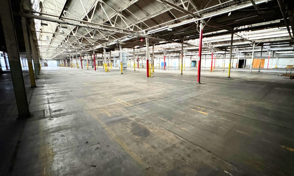 More Photos Of 229 Factory St, La Porte Industrial For Lease
