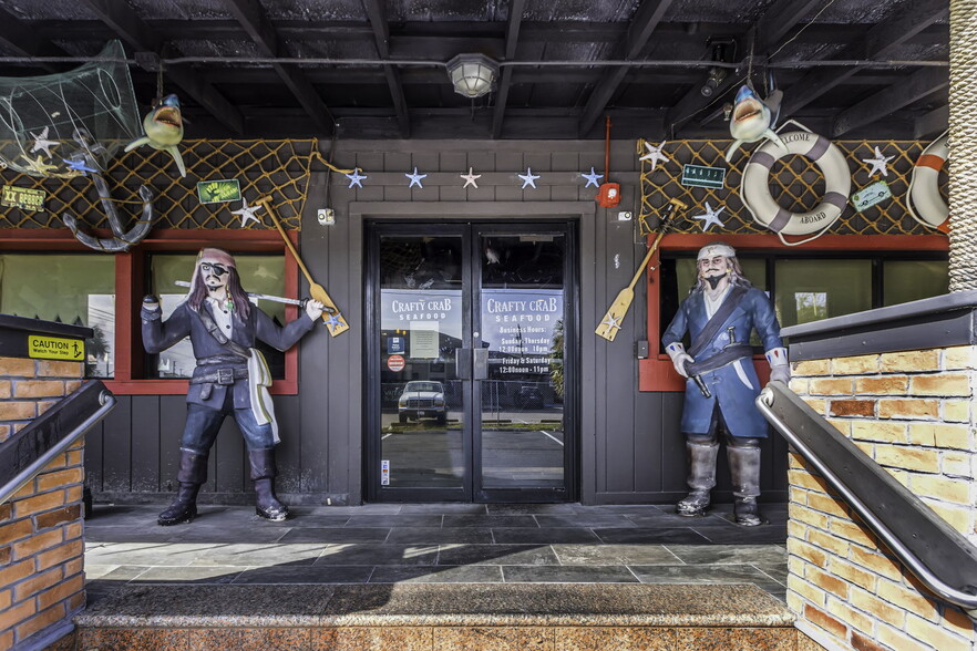 More Photos Of 2901 Tyrone Blvd, Saint Petersburg Restaurant For Sale