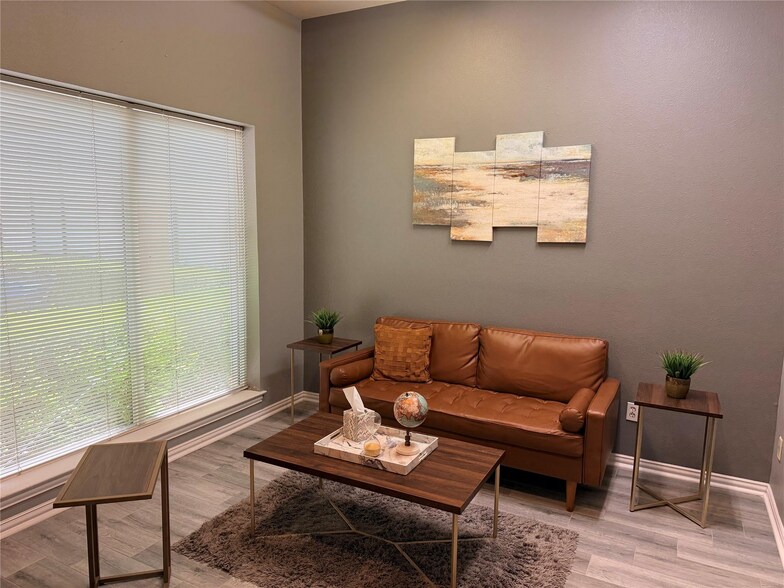 More Photos Of 5228 Village Creek Dr, Plano Office For Sale