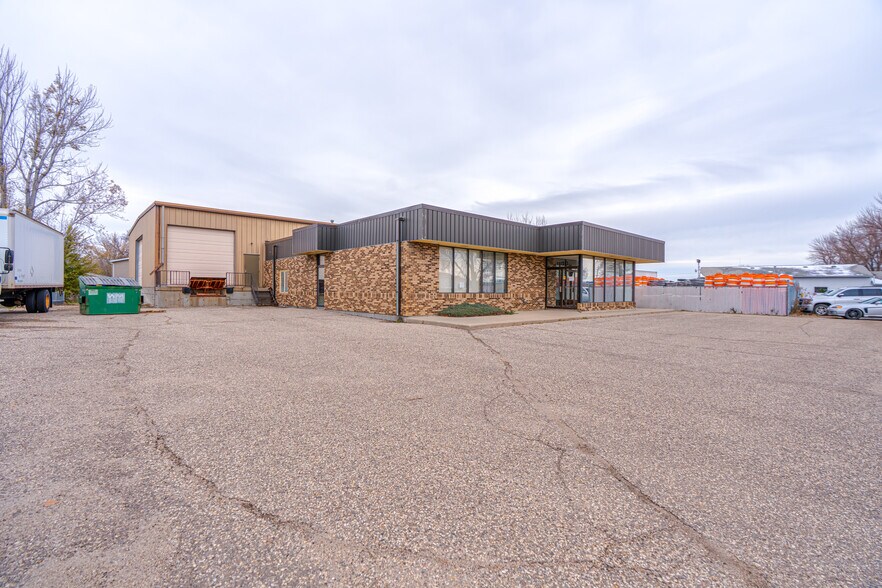 Primary Photo Of 1100 Basin Ave, Bismarck Flex For Sale